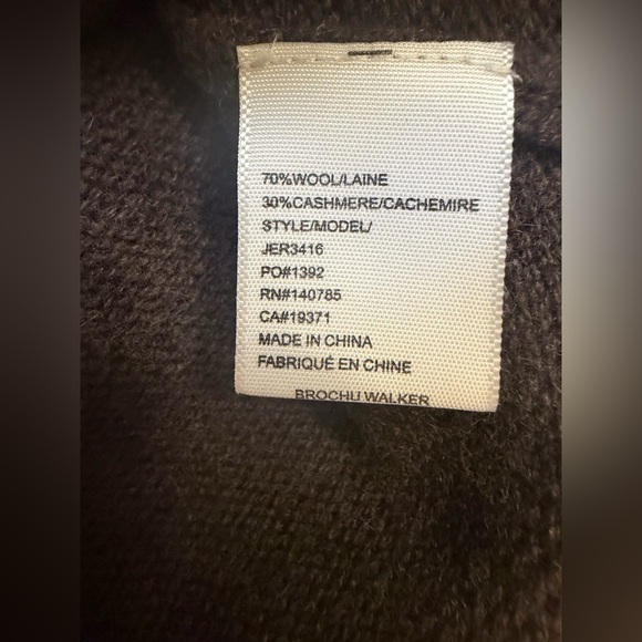 Brochu Walker PRE-LAYERED, RESPONSIBLY SOURCED CASHMERE Chocolate/white Sweater - Picture 4 of 7